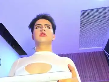 Chaturbate Adult Webcam of noahwolff_1