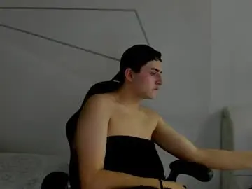 Chaturbate Sex Cam of noahwolff_1