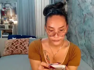 Chaturbate Live Sex Cam of sierrafina_mcbride
