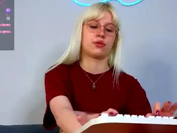 Chaturbate Adult Video Chat of t_blonde
