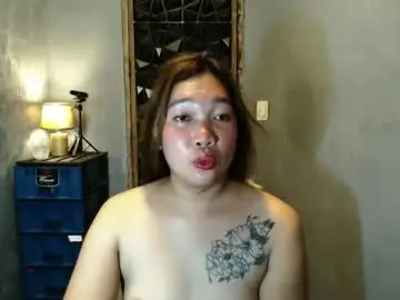 Chaturbate Live Porn of ur_sexychubby69