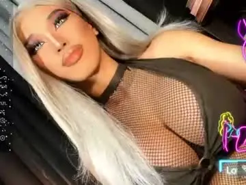 Chaturbate Live Sex of lovelyxoxo18