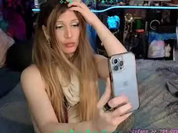 Chaturbate Live Sex Cam of xaevynne