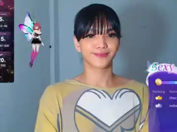 Chaturbate Nude Webcam of hollywoodbitch