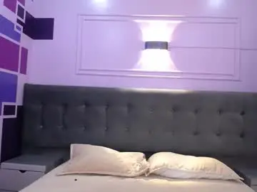Chaturbate Live Sex Cam of liiaa_sweett_