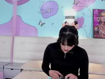 liiaa_sweett_ from chaturbate