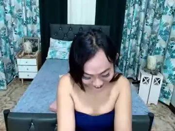 7inchhugecummerlucy from chaturbate