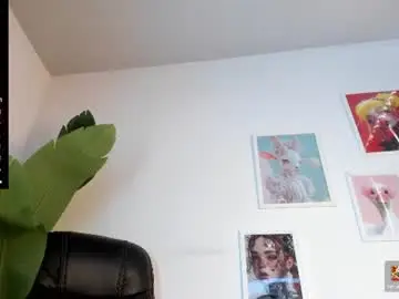 Chaturbate Nude Webcam of gia_demiee