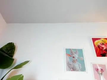 Chaturbate Watch Live Sex Cams of gia_demiee