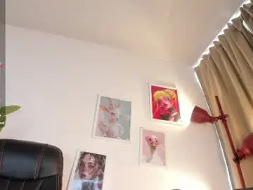 Chaturbate Adult Video Chat of gia_demiee