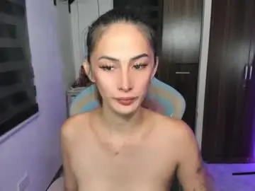 hottietrinity from chaturbate