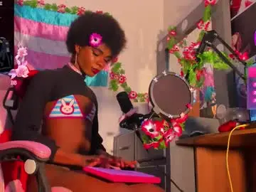 Chaturbate Live Sex Cam of effy_marinn