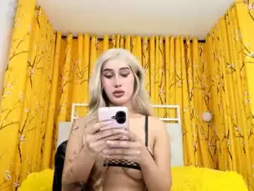Chaturbate Live Sex Cam of expensivefvckingcandy