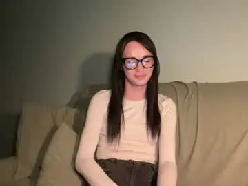 Chaturbate Live Sex Cam of mary_geyson1