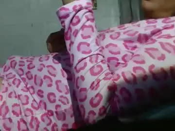 Chaturbate Live Sex Cam of yhanacum25