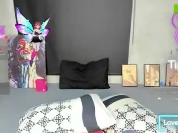 Chaturbate Live Sex Cam of bellalovesherfellas