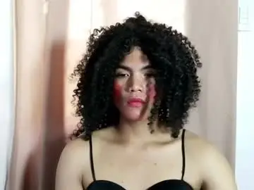 queen_bea69 from chaturbate