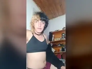 Chaturbate Live Sex Cam of makimorningstar