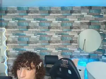 Chaturbate Live Porn of chipi_tay