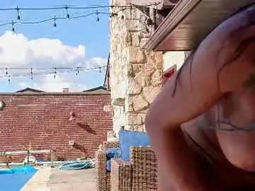 Chaturbate Live Sex Cam of lushianafitness