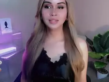 Chaturbate Best live sex cam show of cloudia_babe