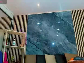 Chaturbate Adult Video Chat of priscilarainbow