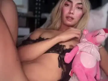 Chaturbate Adult Webcam of azalea_cum69