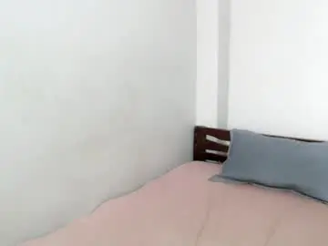 Chaturbate Live Sex Cam of cutiezay999