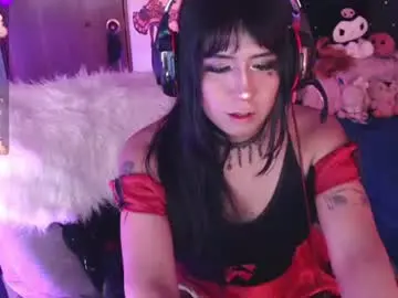Chaturbate Live Sex Cam of suki_lane