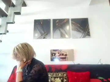 Chaturbate Live Sex Cam of ladyoxana