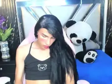 Chaturbate Live Sex Cam of laura_goldenn