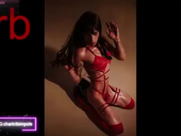 Chaturbate Live Sex Cam of charlotteinpool