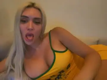 Chaturbate Best live sex cam show of isabellatsvbaby