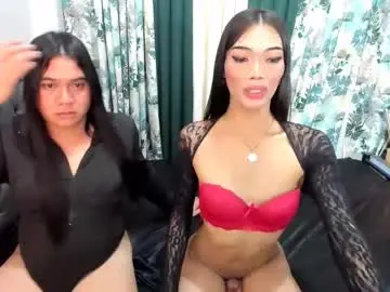 Chaturbate Live Sex Cam of asianhunter4ux