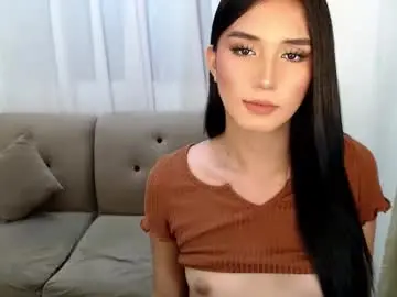 Chaturbate Live Sex Cam of yourhottinglatisha