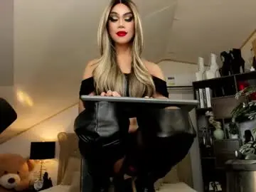 Chaturbate Live Sex Cam of brooke_lynnhyts