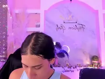 Chaturbate Live Sex of camila_harperr