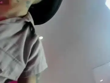 Chaturbate Free Porn Cam of exotic_april