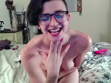 Chaturbate Nude Webcam of honeysuckle_dyke