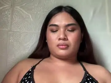 yllanahard from chaturbate
