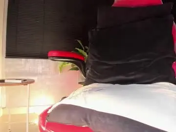 Chaturbate Live Sex Cam of jhonymiller