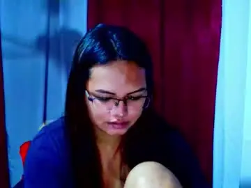 Chaturbate Live Sex Cam of empressrheo