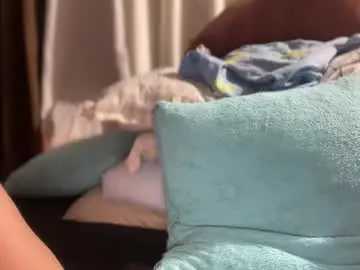 Chaturbate Live Sex Cam of _kyliebrown_