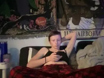 Chaturbate Live Sex Cam of maddlips