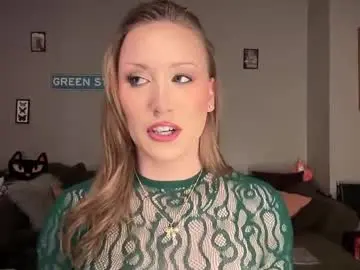 Chaturbate Watch Live Sex Cams of greenxxxqueen