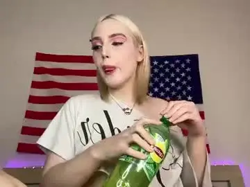 llinabarbie from chaturbate