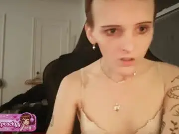 Chaturbate Live Porn of petite_peachyy
