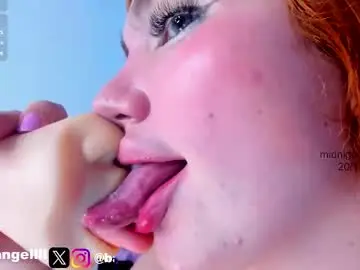 Chaturbate Live Sex Cam of midnight_angell