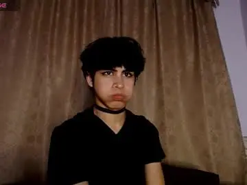 Chaturbate Live Sex Cam of darasweet19