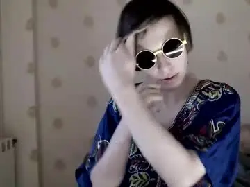 Chaturbate Live Sex Cam of raziel_haze